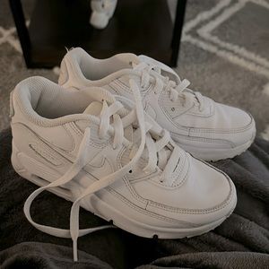 Nike air max kids white gently used